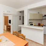 Posta - One-bedroom With Terrace And Sea View 4 Adults - 4 Apartament
